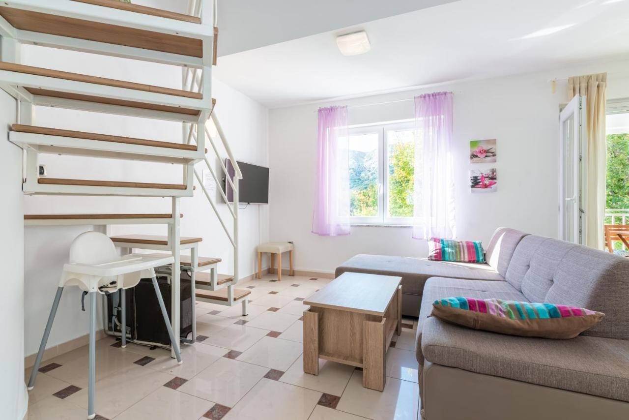 Apartment Lovorka 5 Башка Екстер'єр фото